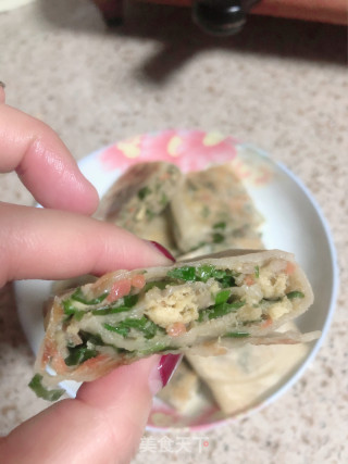 韭菜鸡蛋卷的做法步骤：9