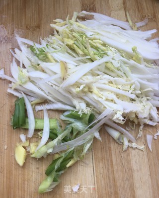 白菜鲽鱼汤的做法步骤：3