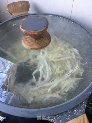 白菜鲽鱼汤的做法步骤：11
