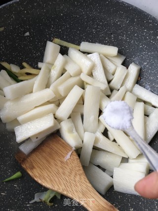 酥肉炖山药的做法步骤：5