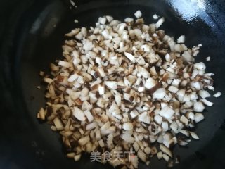 韭菜香菇鸡蛋饺的做法步骤：6