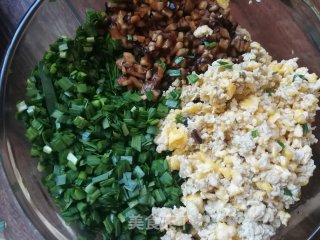 韭菜香菇鸡蛋饺的做法步骤：12