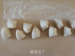 韭菜香菇鸡蛋饺的做法步骤：18
