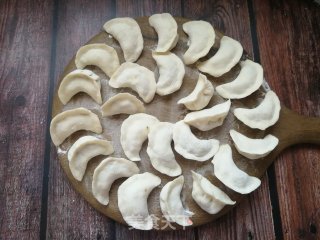 韭菜香菇鸡蛋饺的做法步骤：23