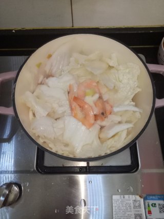 豆腐白菜鲜虾汤的做法步骤：2