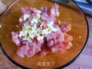 白菜丸子汤的做法步骤：1