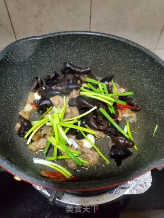 牛肉炒黑木耳的做法步骤：8
