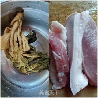 梅菜干卤肉酱的做法步骤：1