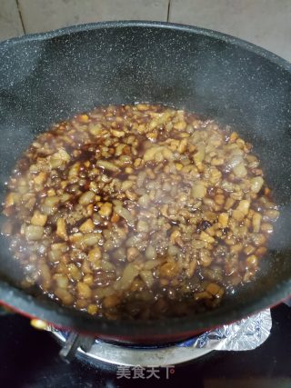 梅菜干卤肉酱的做法步骤：7