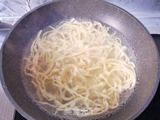 油泼面的做法步骤：5