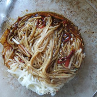 麻辣小面的做法步骤：4