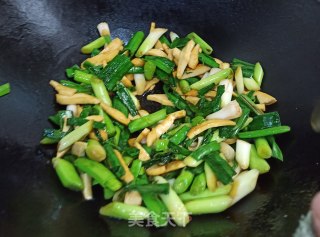 青蒜炒白干的做法步骤：8