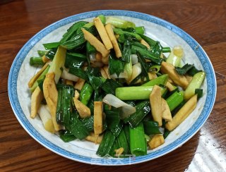 青蒜炒白干的做法步骤：9