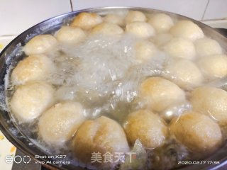 油面筋塞肉鸡肉萝卜汤的做法步骤：3