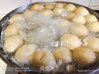 油面筋塞肉鸡肉萝卜汤的做法步骤：5