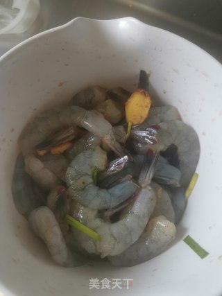 雪花糠片烤虾的做法步骤：1