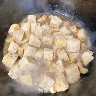 冻豆腐烧五花肉的做法步骤：9