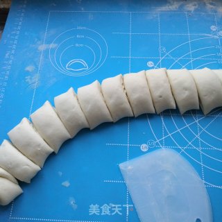 油盐花卷的做法步骤：5