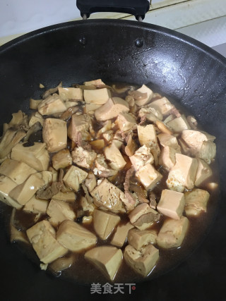 姬菇肉丝炒豆腐的做法步骤：7