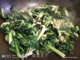 塌菜炒肉末玉米的做法步骤：4