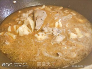 莲藕焖嫩鸭的做法步骤：7