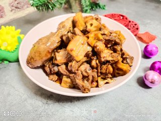 莲藕焖嫩鸭的做法步骤：10