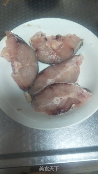 熏鱼的做法步骤：1