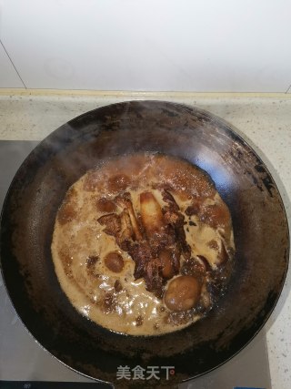 炖肘子烧菜花的做法步骤：2