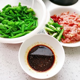 芹菜梗炒牛肉的做法步骤：9