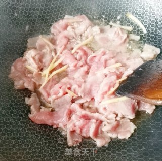 芹菜梗炒牛肉的做法步骤：11