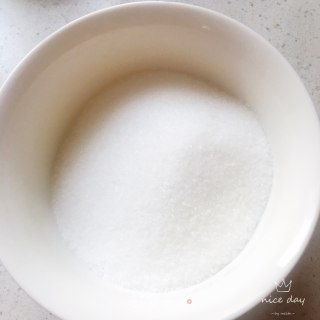 白酒咸盐腌鸡蛋的做法步骤：3