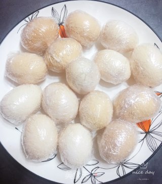 白酒咸盐腌鸡蛋的做法步骤：7