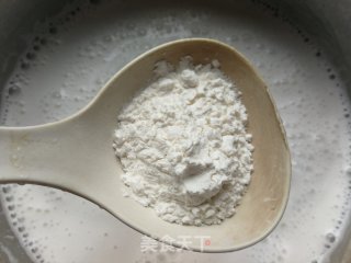 酸辣米皮的做法步骤：9