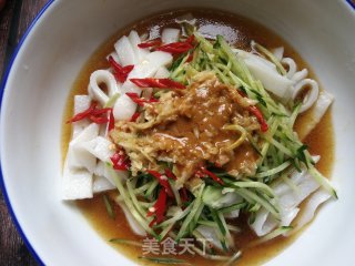 酸辣米皮的做法步骤：17