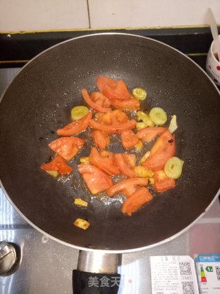 蟹味菇豆腐汤的做法步骤：3