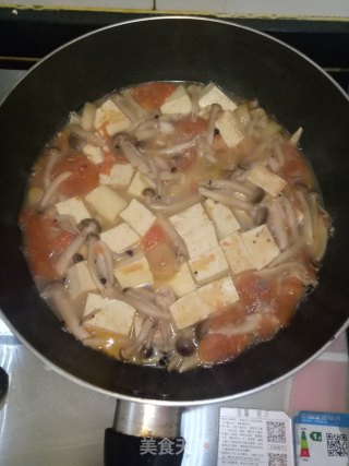 蟹味菇豆腐汤的做法步骤：7