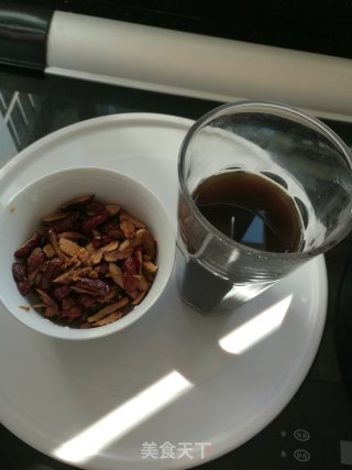 红糖枣香馒头的做法步骤：1