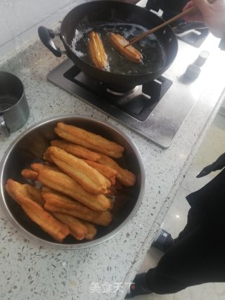 奶香油条的做法步骤：6