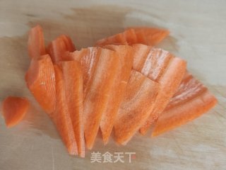 蒜苗炒平菇的做法步骤：3