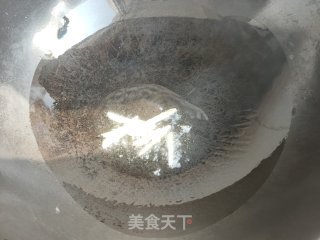 蒜苗炒平菇的做法步骤：7