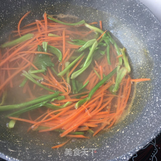 菠菜拌粉丝的做法步骤：7