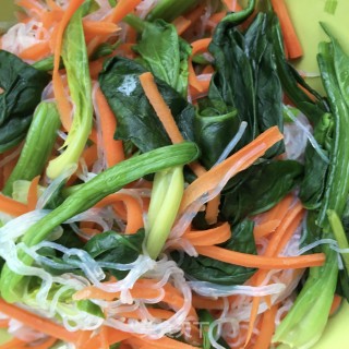 菠菜拌粉丝的做法步骤：10