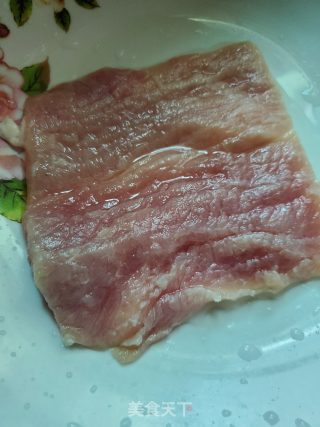 板筋肉炒甜豆黑木耳的做法步骤：3