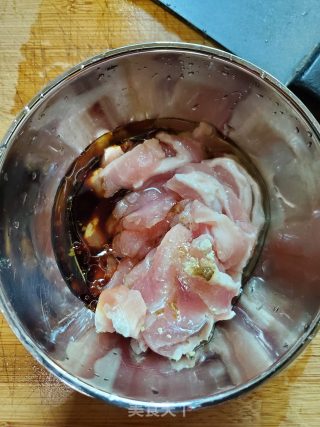 板筋肉炒甜豆黑木耳的做法步骤：6