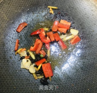 青椒黄金豆腐的做法步骤：4