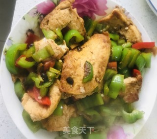 青椒黄金豆腐的做法步骤：8