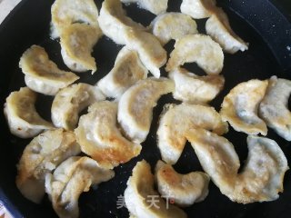 韭菜香菇煎饺的做法步骤：14