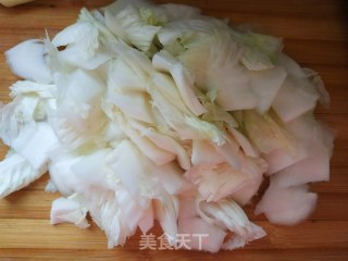 醋溜大白菜的做法步骤：1