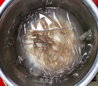 酸辣粉的做法步骤：1