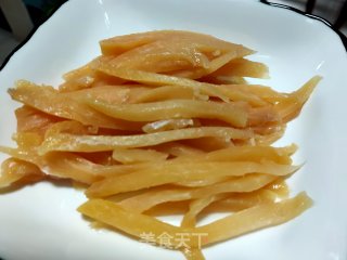 鸡丝炒豆苗的做法步骤：2